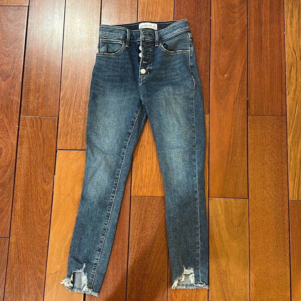 Abercrombie & Fitch High Rise Super Skinny Ankle Jean | size 23/000